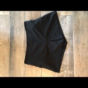 New York and Company pull on shorts